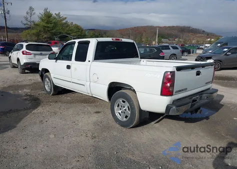 2004 Chevrolet Silverado 1500 Ls z USA, uszkodzony, nr VIN 2GCEK19T141199508
